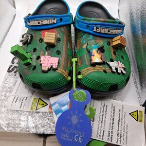 CROCS MINECRAFT Classic Clogs JUNIORS J5 Lights Up NWT 210830-90H
